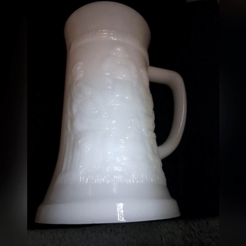 Mid‑Century (60s-70s) Federal Milk Glass Beer Steins – Embossed Tavern Reliefs - Picture 3 of 7